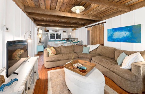 East Beach House | Spacious Pet Friendly 3 BR 3 BA house that is a 5 minute walk to the beach