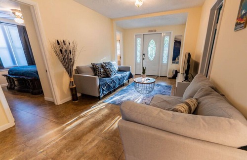 Historic Uptown House | Spacious Pet Friendly Home in Downtown St. Petersburg - Walk to Everything
