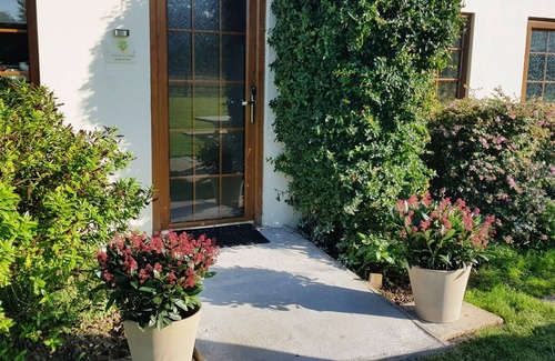 Westmarsh Cottage | Spacious pet-friendly, accessible family holiday home at Hawthorn Farm, Kent