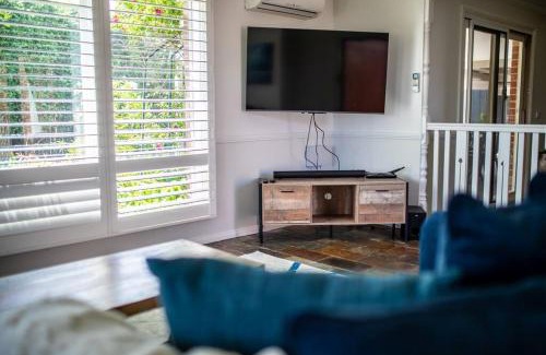 Ocean Grove House | Spacious Pet Friendly Ping Pong Table