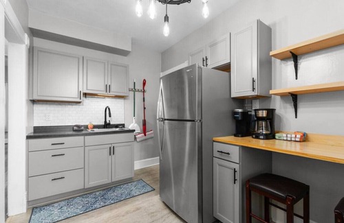 Neenah Apartment | SPACIOUS|Pets|Fireplace|Historic