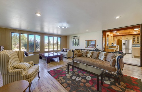 Pinedale House | Spacious Pinedale Home w/Mountain Range View