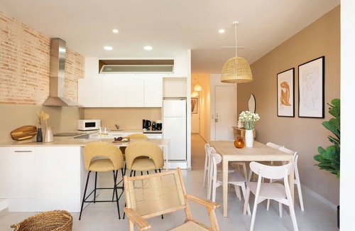 Poblenou Apartment | Spacious Poblenou Apartment with Private Terrace Near the Beach
