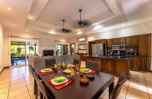 Bejuco House | Spacious Pool House in Exclusive Gated Community