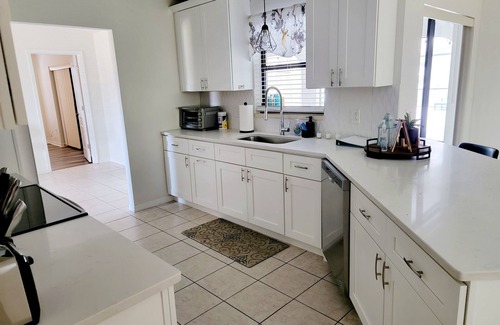 Englewood East House | Spacious pool house less than 8 minutes to the beach