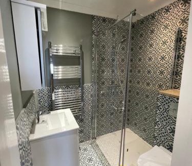 Balham Apartment | Spacious & Pristine 2BD Flat - Balham