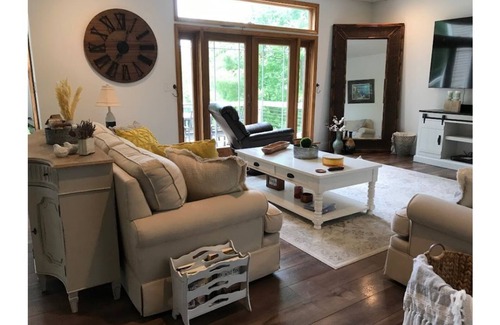 Kalkaska House | Spacious Private 4 bedroom 3 1/2 bath home Close to Horse Show, Torch Lake