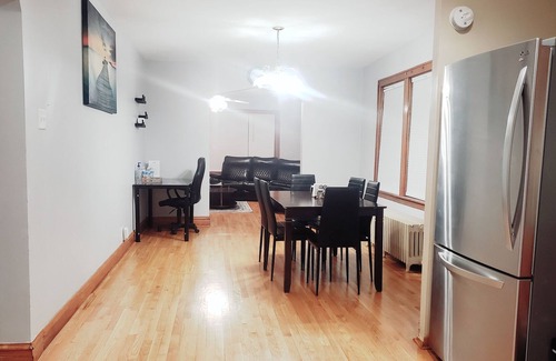 Belmont Cragin Apartment | Spacious Private Floor Fast Wi-Fi Selfcheck-in/Parking