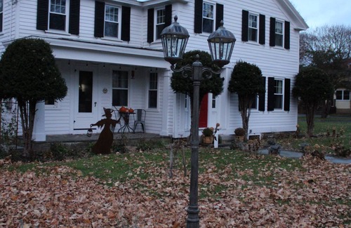 Earlville House | Spacious Private Guest Suite near Colgate