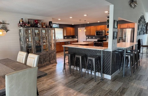 Lake Suzy House | Spacious Private Home 4BR 3 BA w/Heated Pool