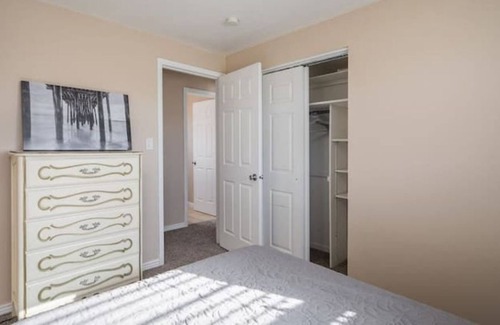 South Ogden House | Spacious Private House - Sleeps 10+
