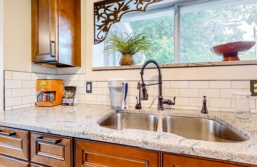 Hendersonville House | Spacious property with updated homes, streaming, firepit, grill, W/D, central AC