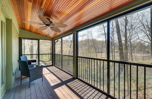 Harrods Creek Cottage | Spacious Prospect Cottage w/Deck & Scenic Views
