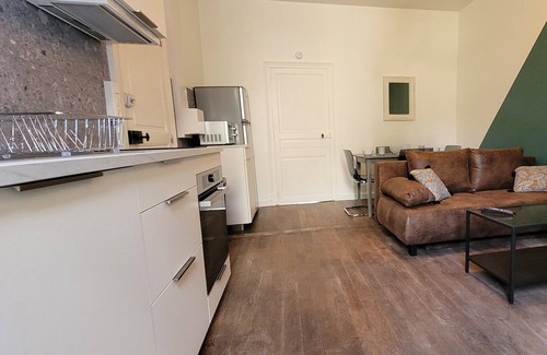 Neris-les-Bains Apartment | ♥ SPACIOUS-QUIET AREA-GARDEN-dormiraneris ♥