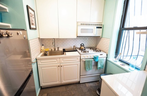 Meatpacking District Apartment | Spacious & Quiet In Chelsea. New to VRBO & 5 star reviewed on all other sites.