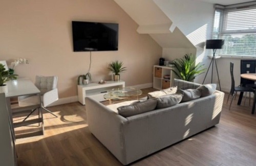 Sunderland Apartment | Spacious refurbished centrally located maisonette