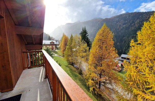Valfrejus Apartment | Spacious Renovated Apartment for 10, Near Slopes & Center, Stunning Mountain Views