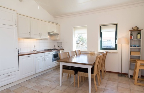 Hollum House | Spacious Renovated single-storey bungalow