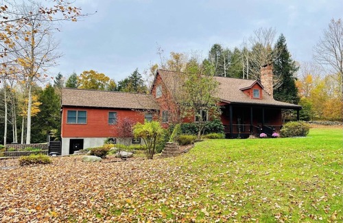 Windham House | Spacious Residence Windham - XL Pool, Movie Room, Hot tub, 6 Bedrooms, Gardens
