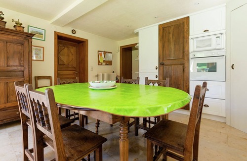 Rendeux Villa | Spacious Retreat in Warizy