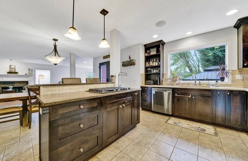 Bull Mountain House | Spacious Retreat W/Swim Spa & Full Kitchen
