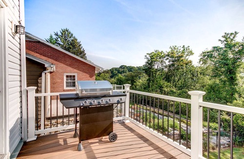 Harpers Ferry House | Spacious Riverview Escape: Just Half Mile to Harpers Ferry National Park Center