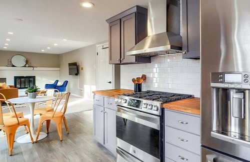 Ralston Valley House | Spacious Rocky Mountain Home w/EPIC Bar, Pool Table, Game Rooms & more 5BR/4BA