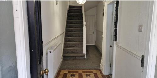 Forest Fields Apartment | Spacious Room at The Burford Hideaway