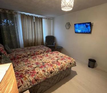Cribbs Causeway House | Spacious Room In a Flat Near Southmead Hospital