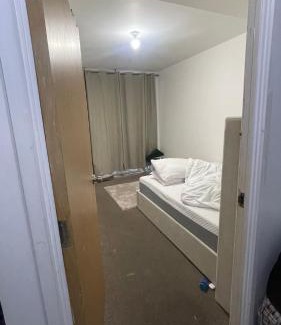 Dalston House | Spacious Room In Central