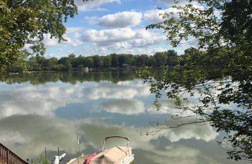 Colton Apartment | Spacious room in Tudor home overlooking the Maumee river near Metro Parks. Wifi