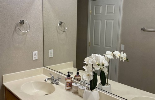 Spring Valley House | Spacious room with private pool/bathroom