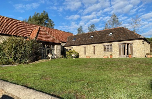 Witham Friary House | Spacious rural Barn Conversion