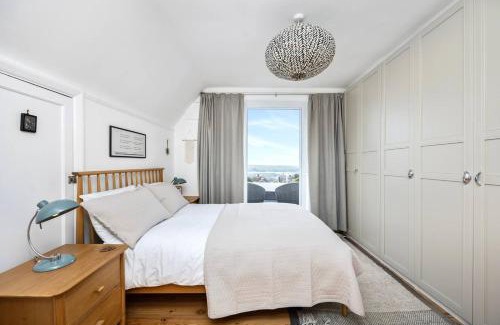 Brighton House | Spacious Saltdean Seaside Home Ample Free Parking Pass The Keys