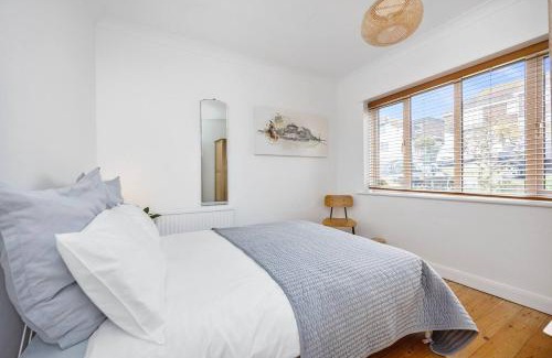 Brighton House | Spacious Saltdean Seaside Home Ample Free Parking Pass The Keys
