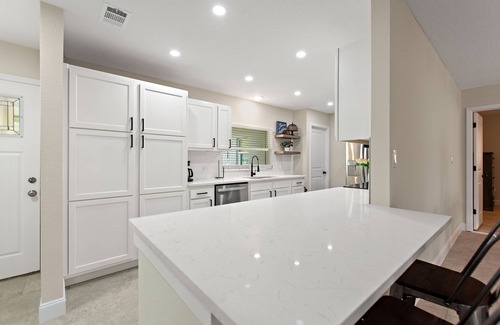 Sarasota Springs House | Spacious Sarasota 5 BR Home w/Heated Pool & Spa