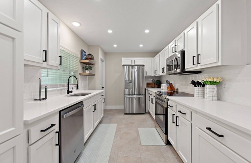 Sarasota Springs House | Spacious Sarasota 5 BR Home w/Heated Pool & Spa