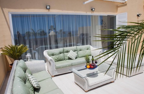 Torremolinos House | Spacious Sea View Penthouse with Sea View, Wi-Fi & Terrace