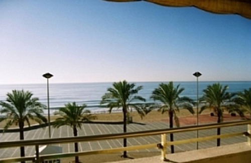 Calafell Apartment | Spacious seafront apartment overlooking the the beach with WIFI, parking & lift