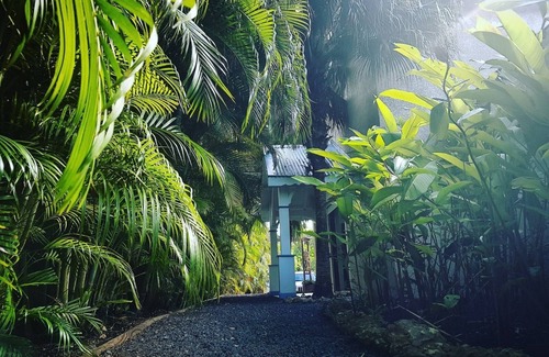 Anse des Rochers Villa | Spacious seaside Creole villa with pool and garden, Saint François.