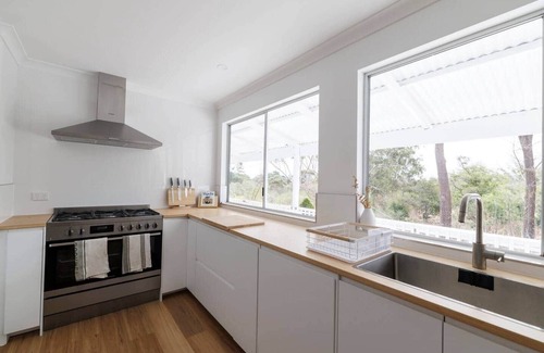 Woodridge House | Spacious & Secluded Bush Retreat