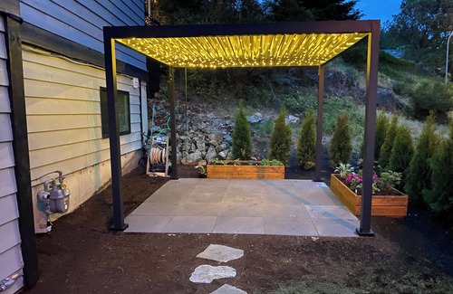 Departure Bay House | Spacious self contained one bedroom suite near departure bay beach