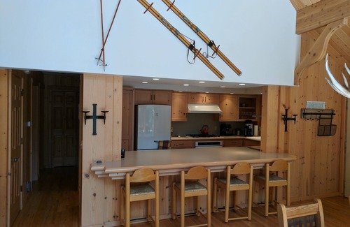 Enumclaw House | Spacious & Serene Chalet Near Mt. Rainer National Park - Hikers Dream