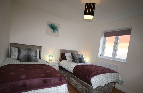 Aylesbury Apartment | SPACIOUS SERVICED APARTMENT WITH 2 BEDROOMS IN THE HEART OF AYLESBURY.
