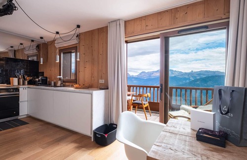 Bisanne 1500 Apartment | Spacious ski-in/ski-out duplex with stunning views
