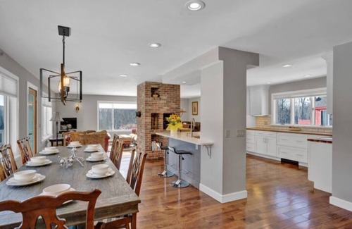 Stowe Hollow House | Spacious Ski Getaway Mtn Views Sleeps 12