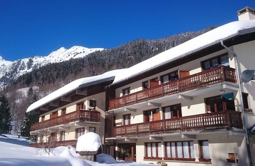 Areches Apartment | Spacious Ski-In/Ski-Out Apartment for 8 with Parking and Ski Storage