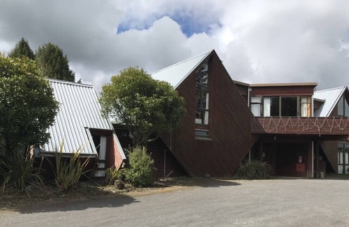 Ohakune House | Spacious Ski Lodge