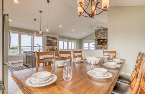 Nelscott House | Spacious, Sky-High Great Room Graces Splendidly Luxurious Ocean-view Craftsman!