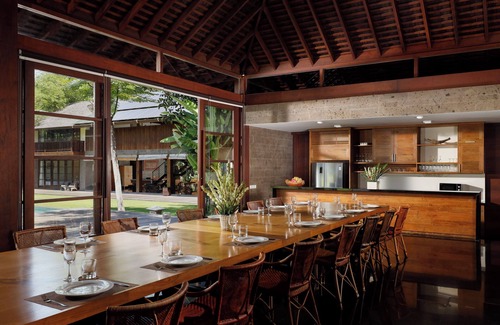 Berawa Villa | Spacious & sleek contemporary villa near Canggu